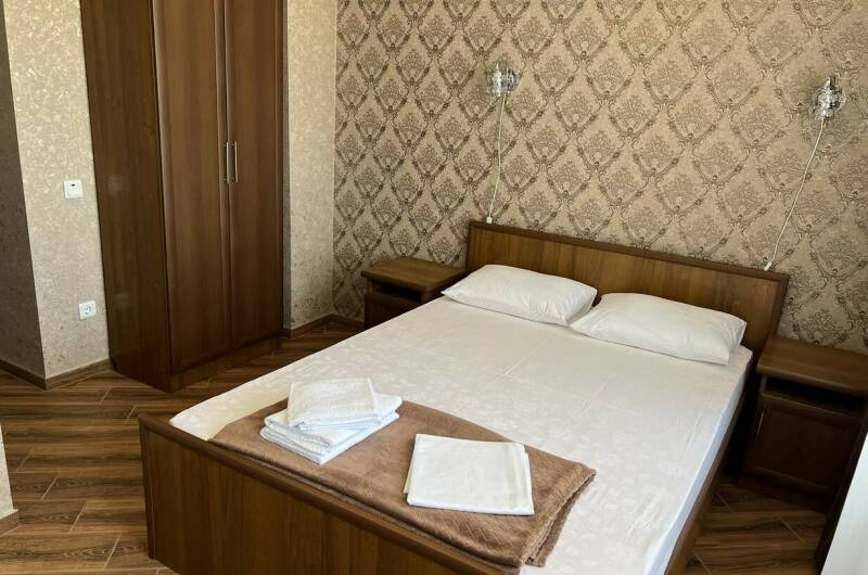 Номер 4-х местный с удобствами, с балконом