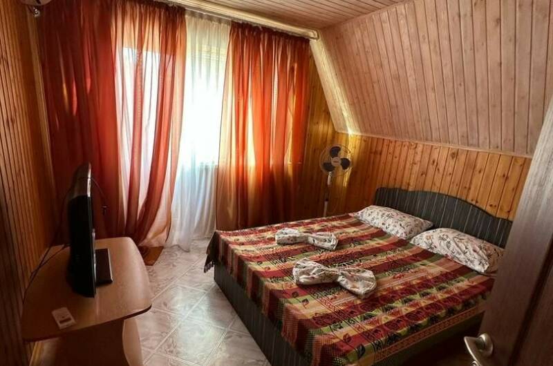 «Мансарда» с видом на море