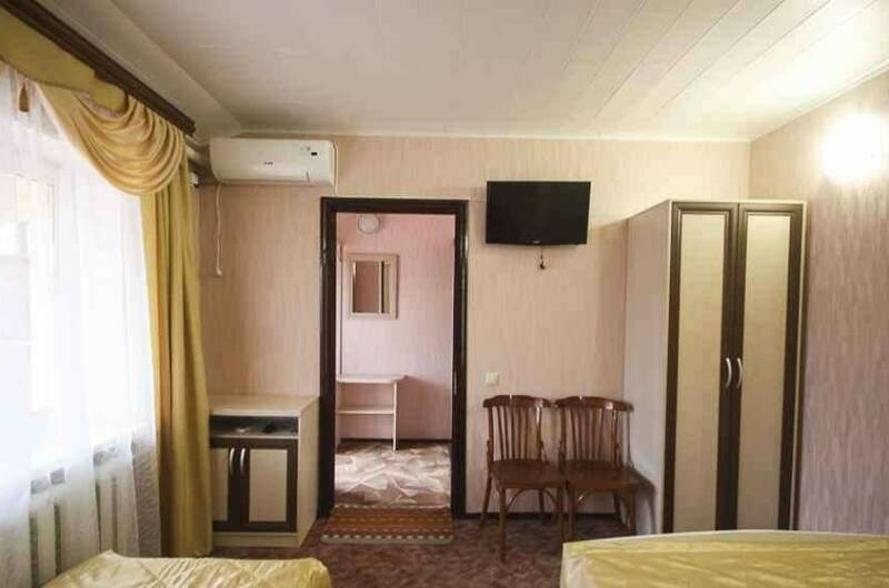 Трехместный