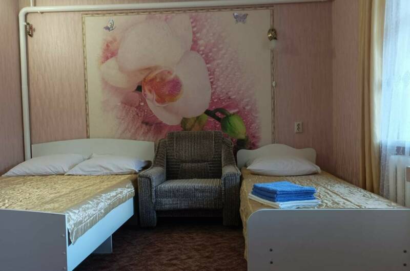 Трехместный