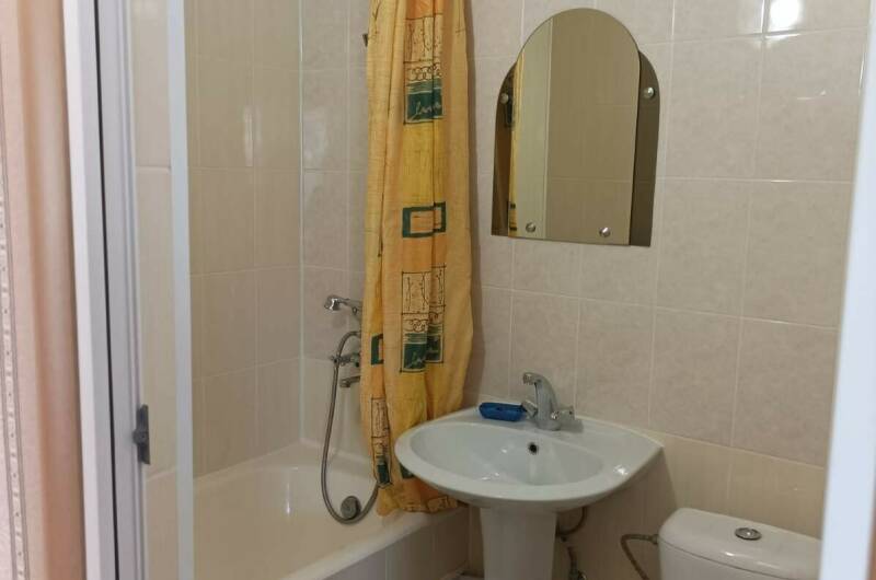 Трехместный