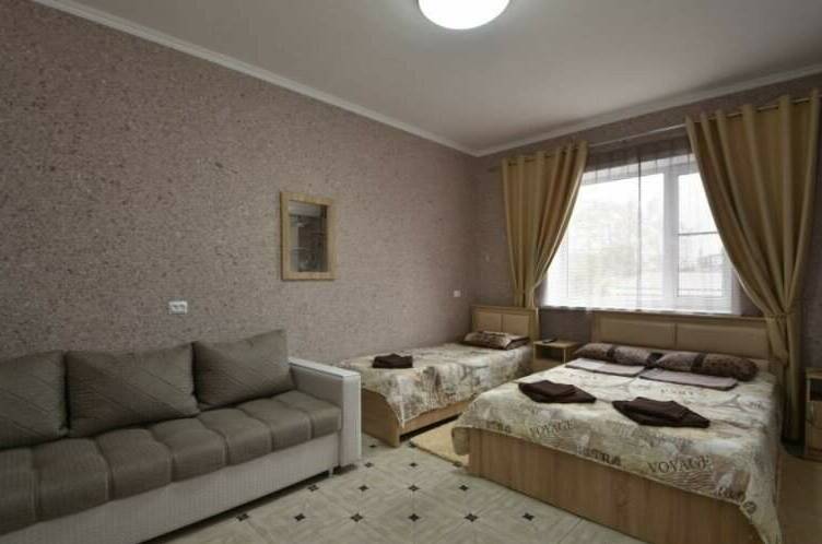 Шестиместные трехкомнатные апартаменты