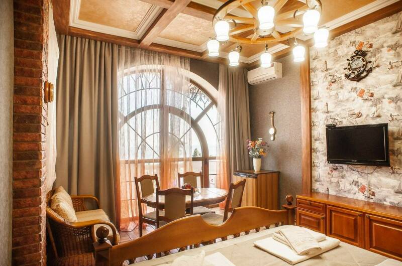 Двухкомнатная студия «Морская»