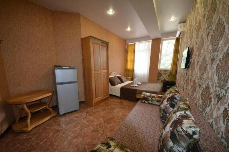 Трехместный номер с балконом