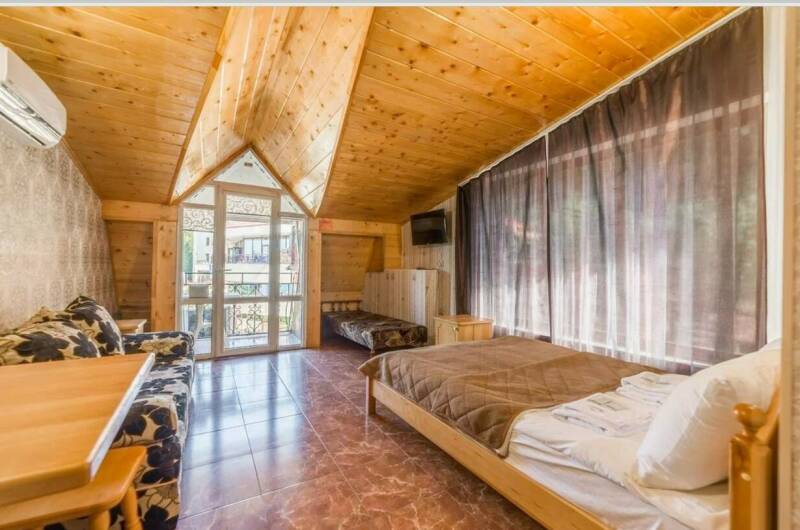 Четырехместный номер с балконом