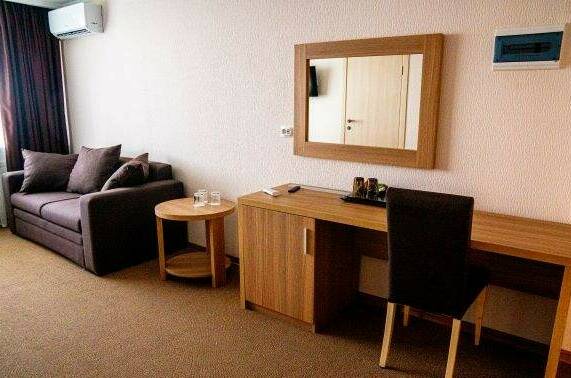 Номер «Улучшенный люкс» с видом на море