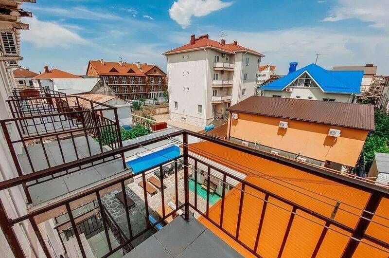 Двухместный у бассейна