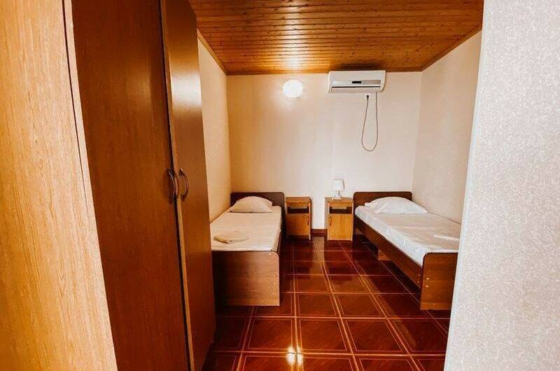 Двухместный у бассейна