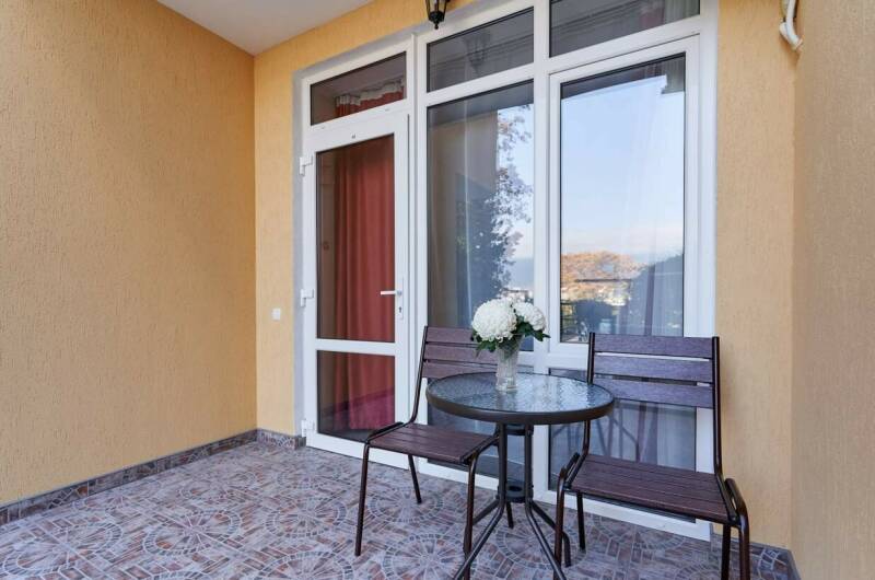 3-местный Стандарт с балконом / с террасой