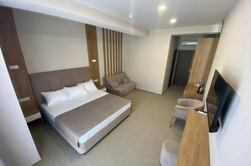 Трёхместный «Стандарт» с видом на горы без балкона