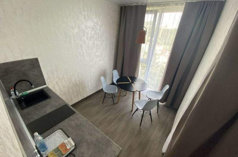 Студия с кухней вид на горы без балкона