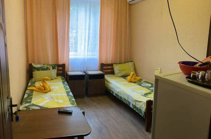 Двухместный номер-эконом (2 односпальные кровати)