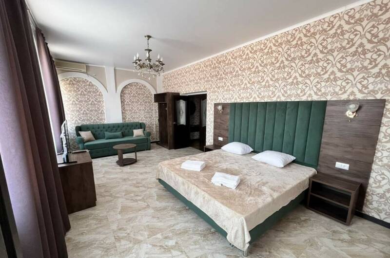 Номер «Люкс» 2-х комнатный (N 24)