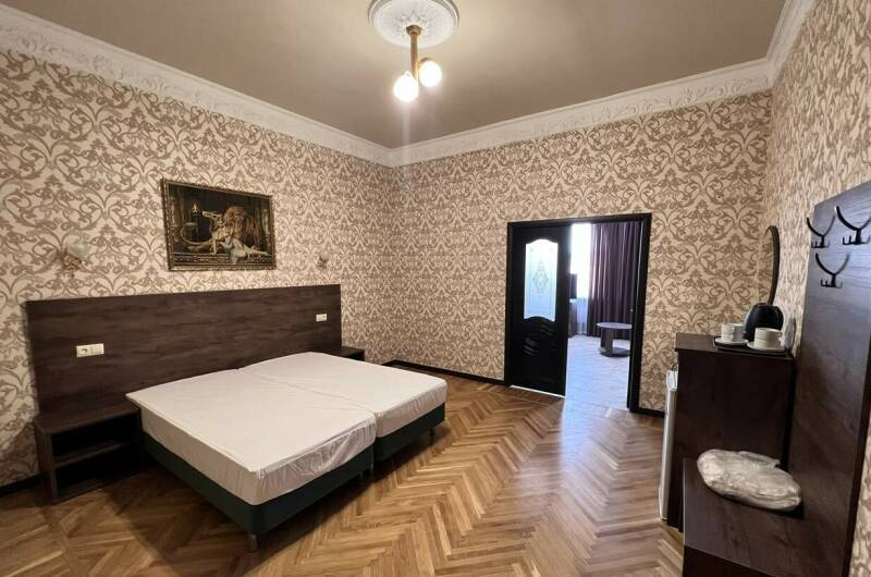 Номер «Люкс» 2-х комнатный (N 24)