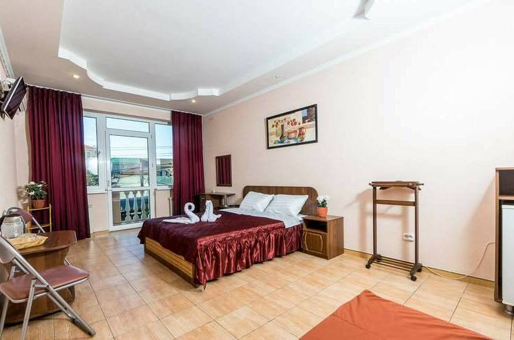 Семейный «Полулюкс» с балконом