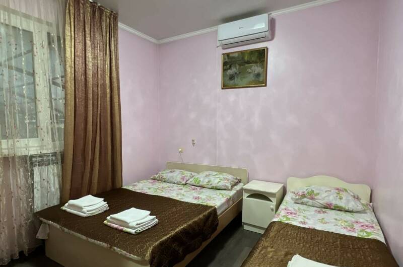 Трёхместный номер «Эконом»