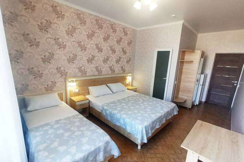 ТРЕХМЕСТНЫЙ СТАНДАРТ с балконом