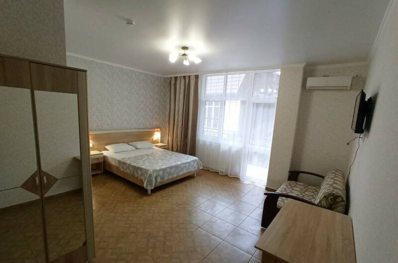 ЧЕТЫРЕХМЕСТНЫЙ с балконом