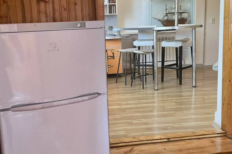 Двухкомнатный с кухней