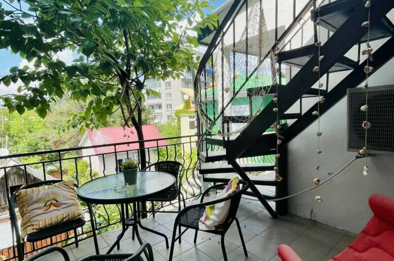 Семейный с балконом