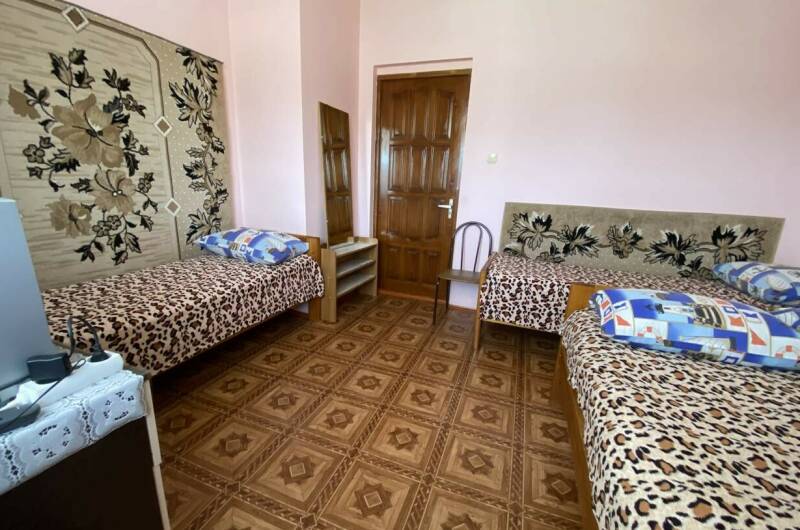 4-х местная комната с балконом