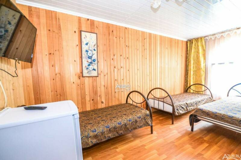 Четырехместный номер с беседкой