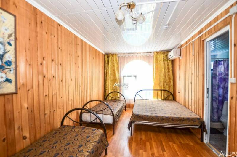 Четырехместный номер с беседкой