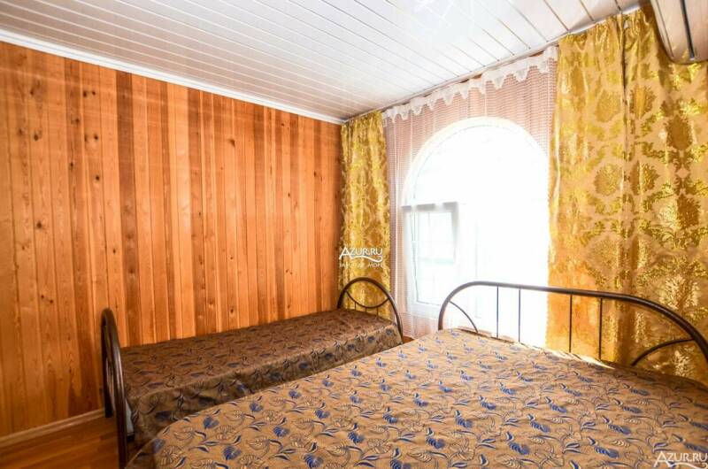 Четырехместный номер с беседкой