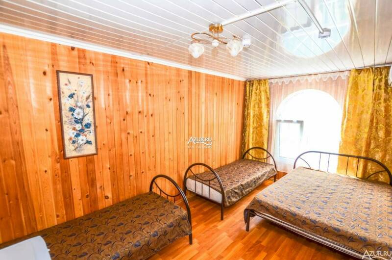 Четырехместный номер с беседкой