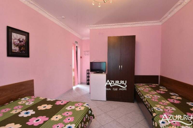 Четырехместный номер с беседкой