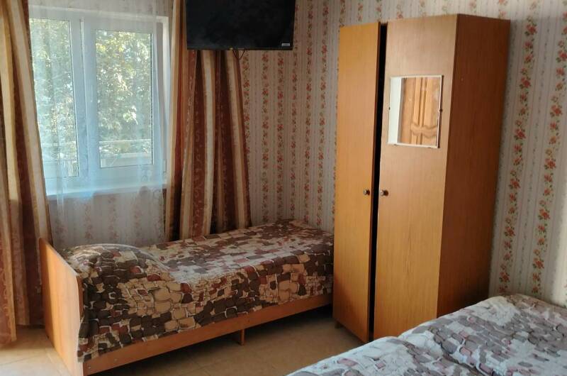 Номер 4-х местный с удобствами, кухня на 4 номера