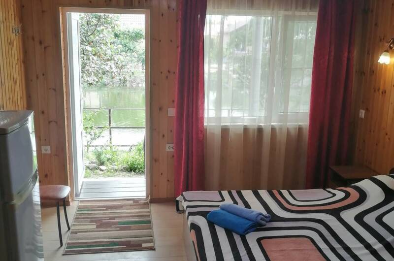 Стандарт 2х/м с террасой на озеро 25 м²