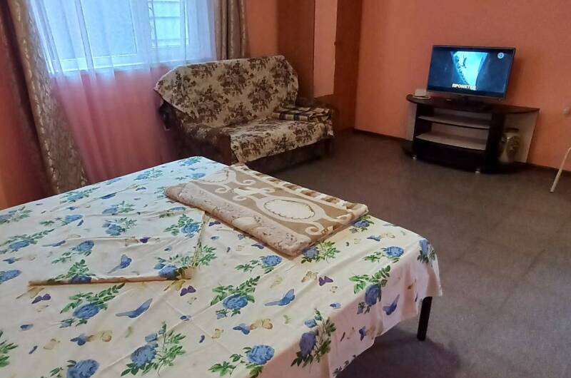 Двухкомнатный с кухней (1 этаж)