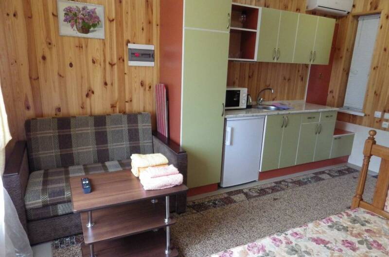 Двухместный номер с двумя доп. местами (№ 6 и № 7)