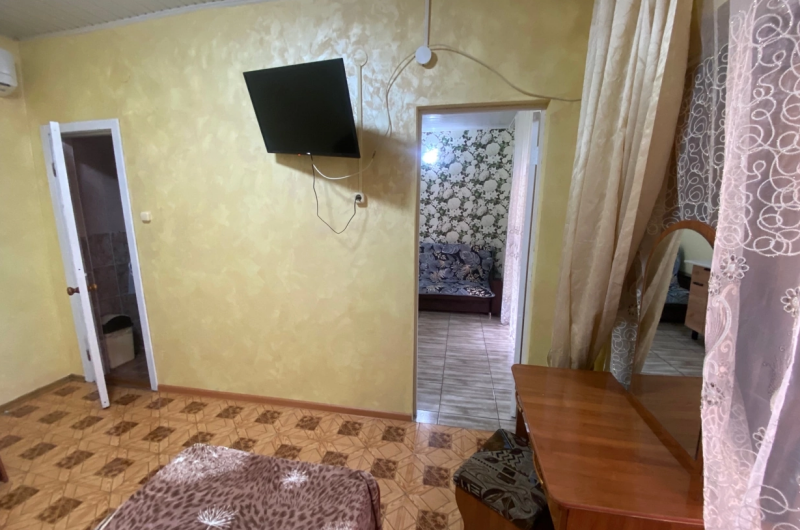 Двухкомнатный с кухней на 4−5 человек