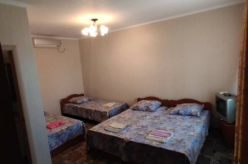 Комната"С УДОБСТВАМИ" 4Х. МЕСТ. N3. 2 ЭТАЖ