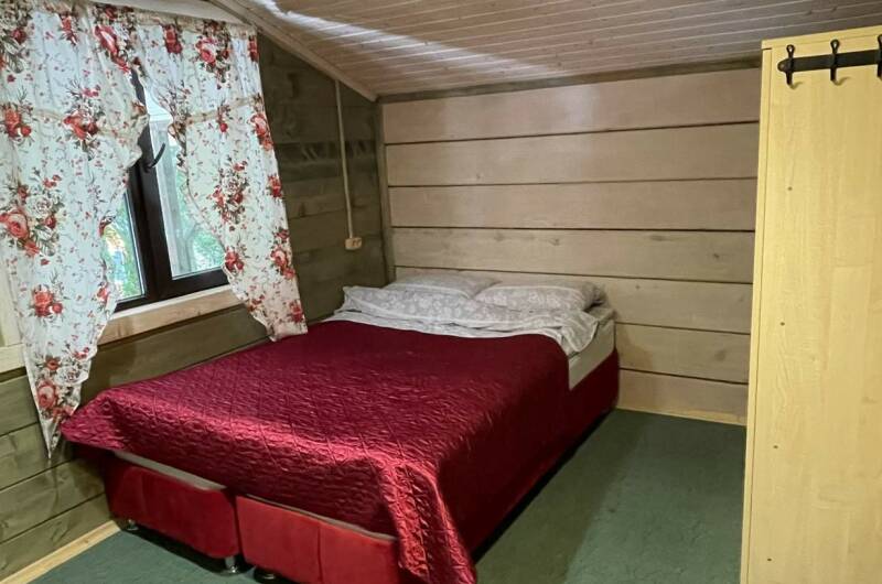 Этаж в доме 75 кв. м