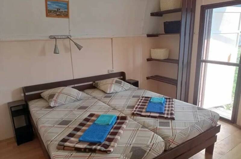 Дом из водорослей Zostera marina «Первая линия»