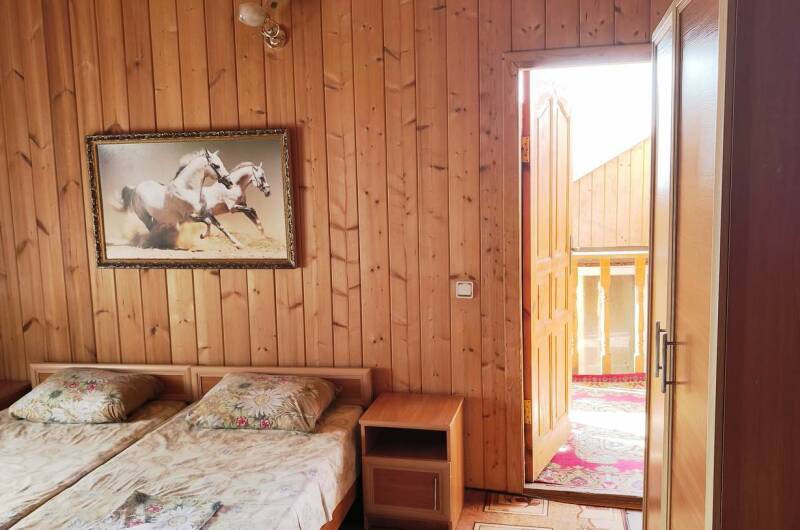 Трехместный номер в деревянном корпусе