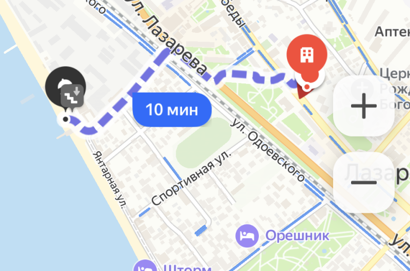 Комната с балконом