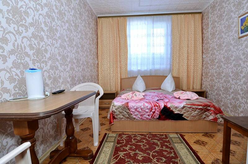 Двухместный номер (двуспальная кровать)