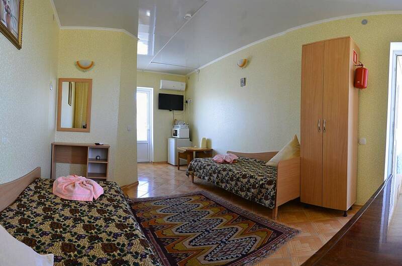 Двухместный номер (раздельные кровати, балкон)