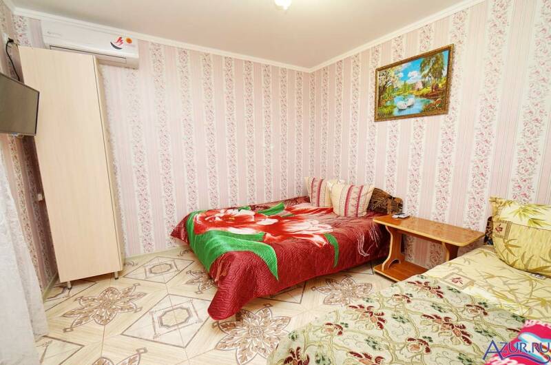 Трёхместный номер с удобствами