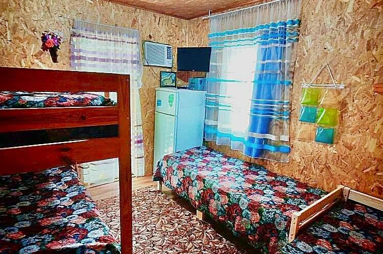 3х местный номер «Люкс» (+ 1 доп. место), двор 1