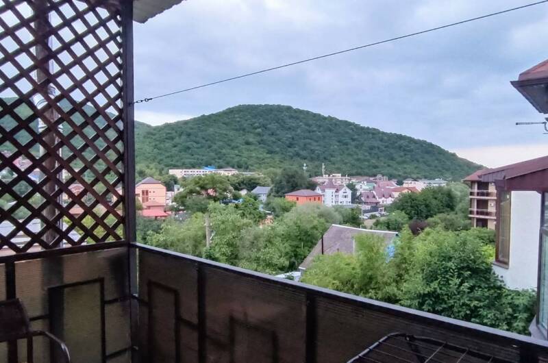 «Комфорт» трехместный с балконом