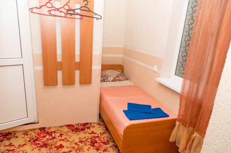 3-х местный номер класса «Стандарт» с удобствами