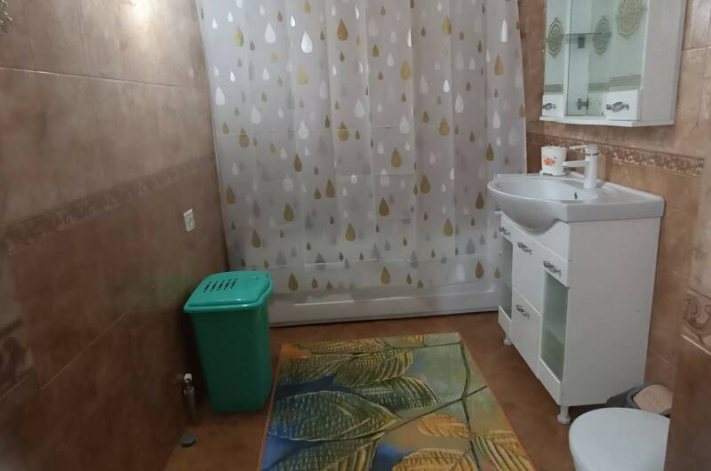 Двухкомнатный с кухней