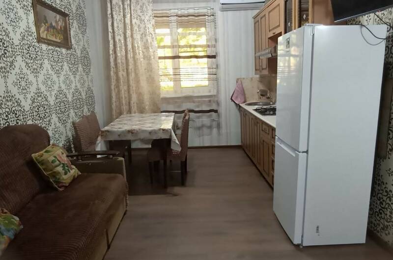 Двухкомнатный с кухней