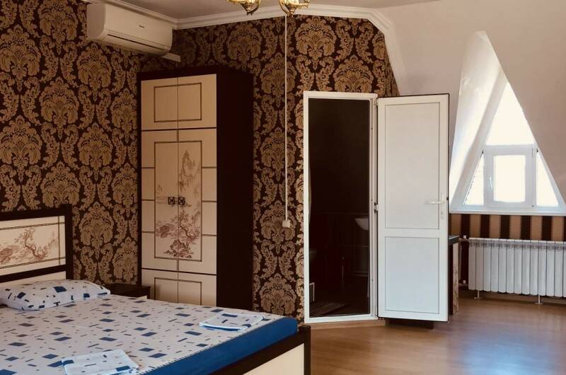 Трёхместный номер + доп места (45км) с балконом