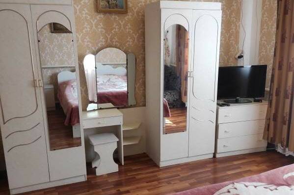 Двухкомнатный с кухней